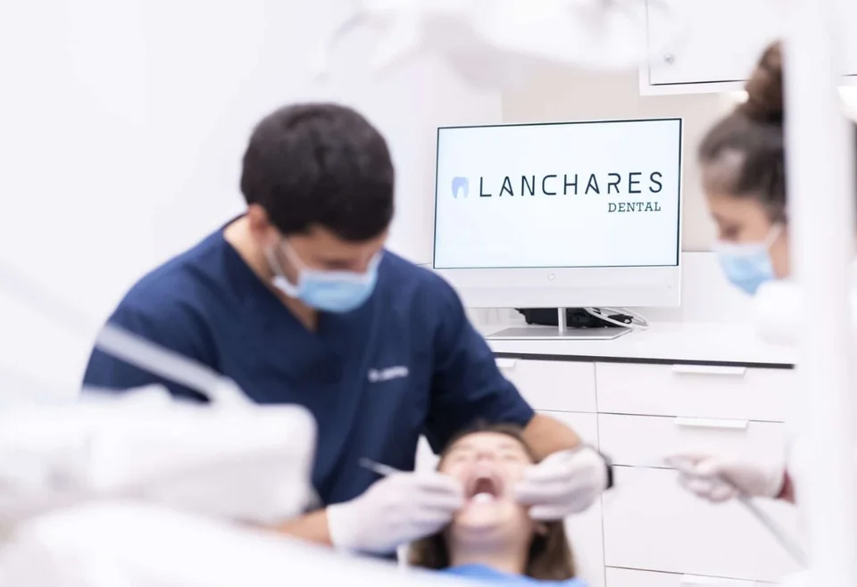 Odontología Conservadora · Lanchares Dental